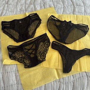 New: set of 5 panties: M/L 🌹